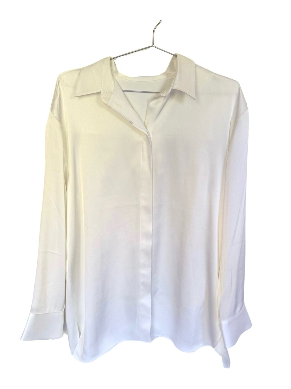 Aritzia Babaton Sable Satin Button Up Blouse M
